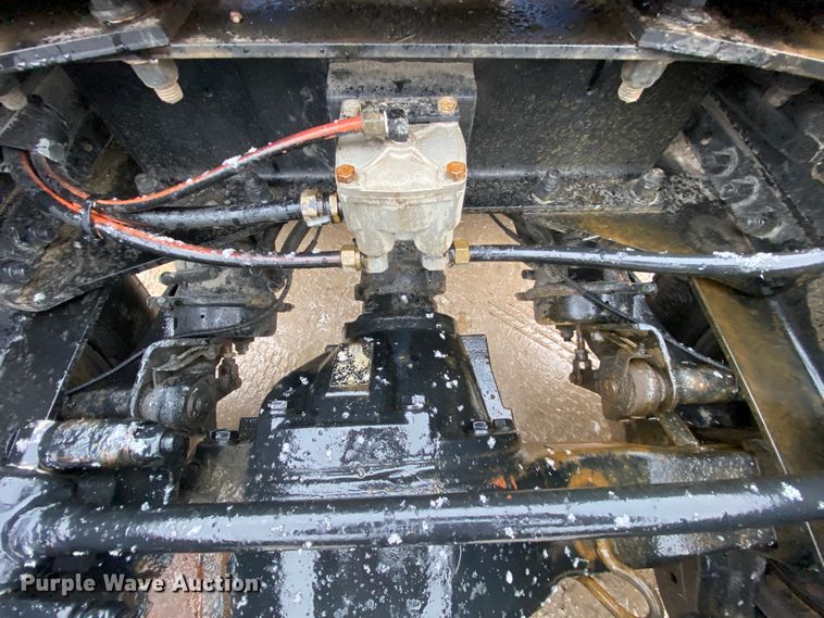 image for item HR9284 2012 Kenworth T700  semi truck