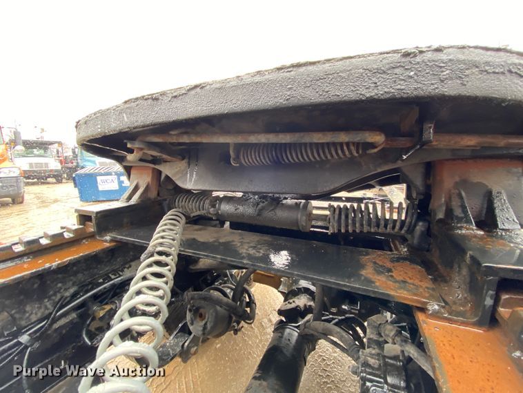 image for item HR9284 2012 Kenworth T700  semi truck