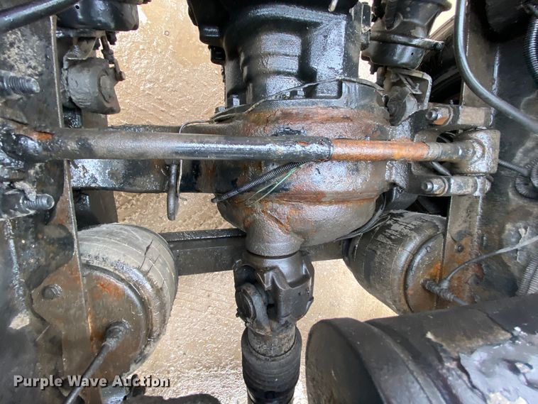 image for item HR9285 2012 Kenworth T700  semi truck