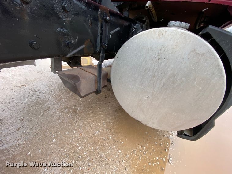 image for item HR9285 2012 Kenworth T700  semi truck