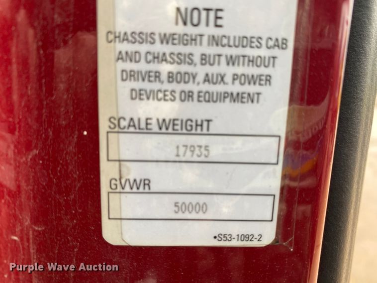 image for item HR9285 2012 Kenworth T700  semi truck