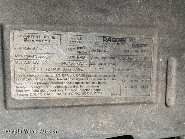 image for item HR9285 2012 Kenworth T700  semi truck