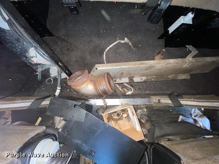 image for item HR9286 2013 Kenworth T660  semi truck