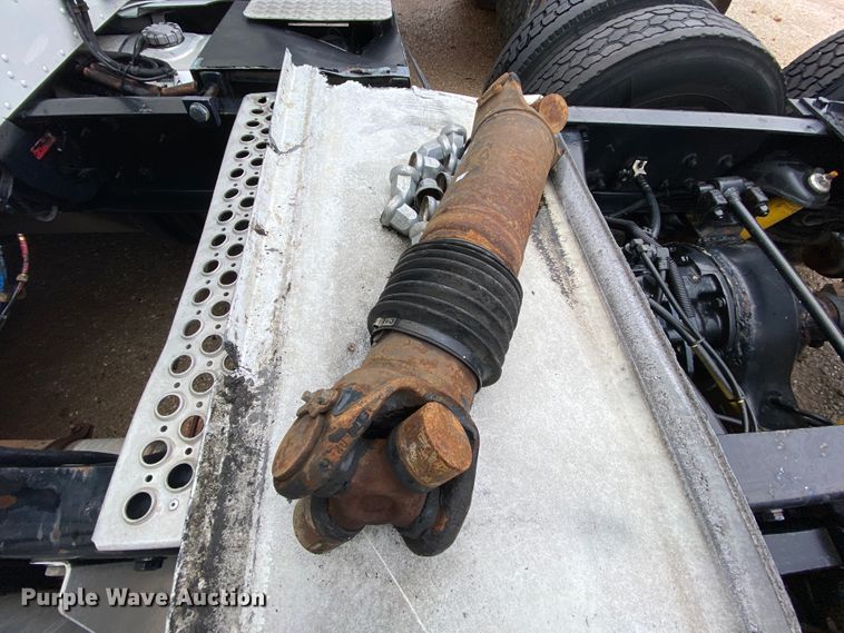 image for item HR9286 2013 Kenworth T660  semi truck