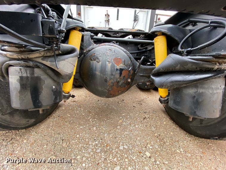 image for item HR9286 2013 Kenworth T660  semi truck