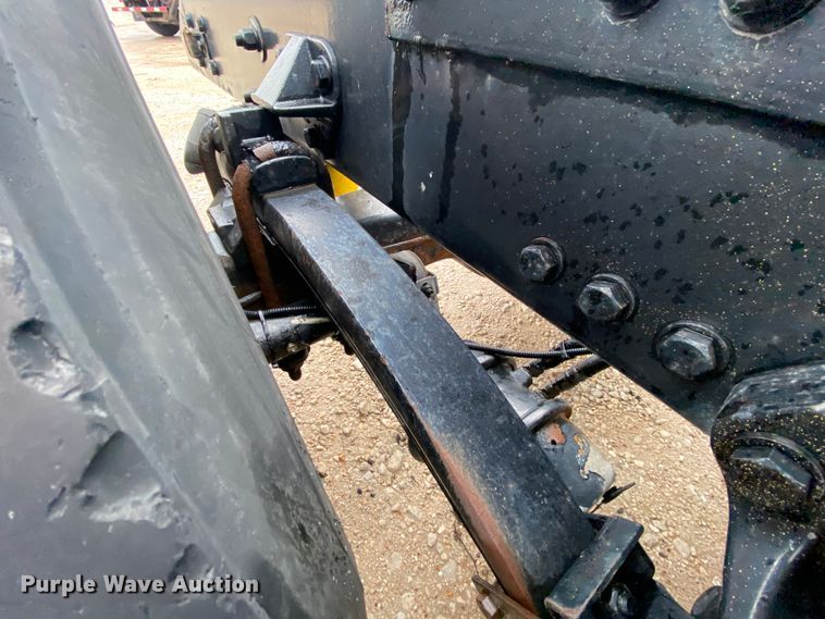 image for item HR9286 2013 Kenworth T660  semi truck