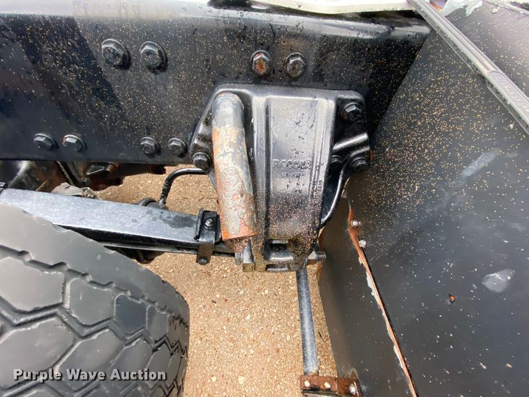 image for item HR9286 2013 Kenworth T660  semi truck