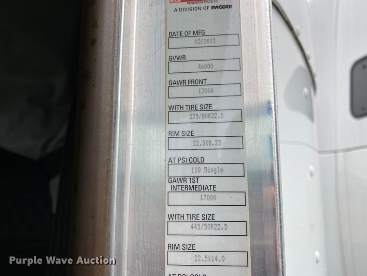 image for item HR9286 2013 Kenworth T660  semi truck