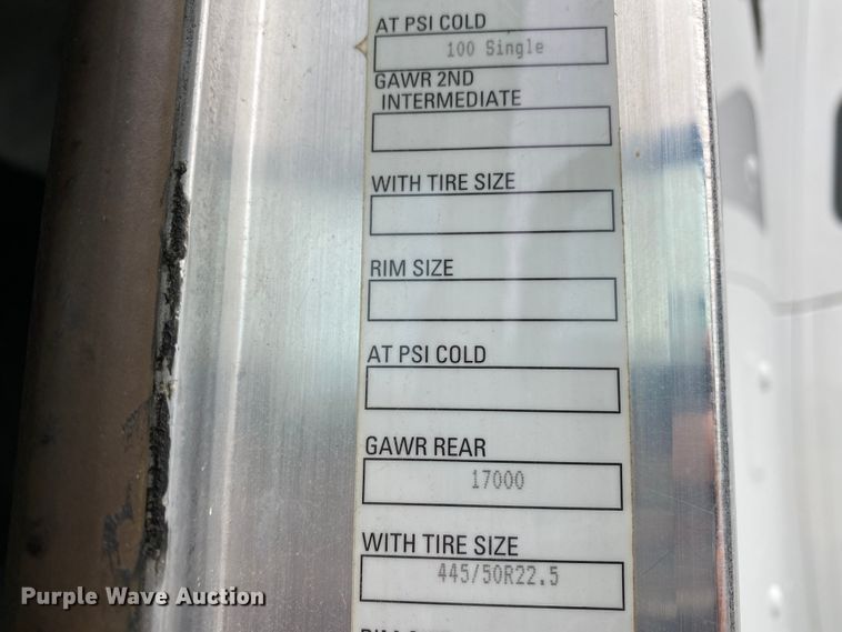 image for item HR9286 2013 Kenworth T660  semi truck