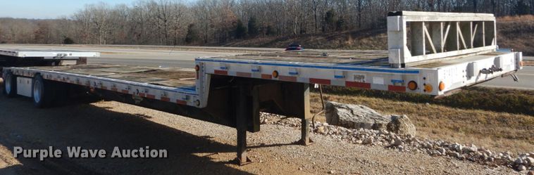 image for item HV9578 1993 Wilson CFD-900  drop deck trailer