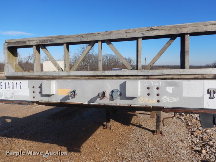 image for item HV9578 1993 Wilson CFD-900  drop deck trailer