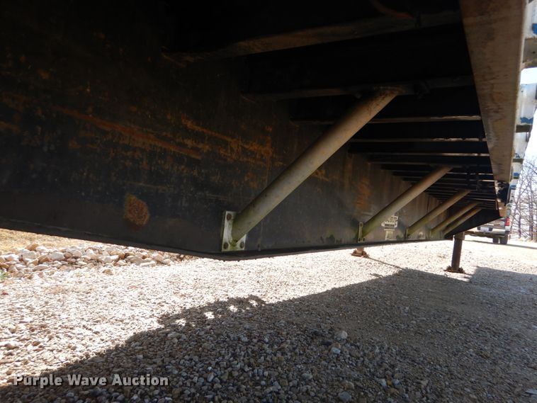 image for item HV9578 1993 Wilson CFD-900  drop deck trailer