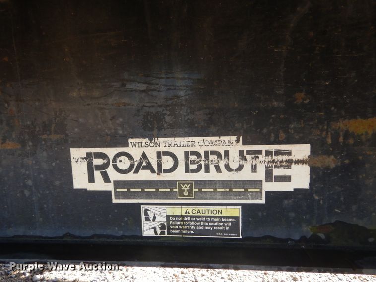 image for item HV9578 1993 Wilson CFD-900  drop deck trailer