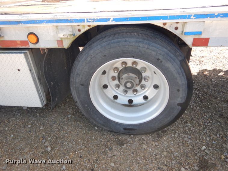 image for item HV9578 1993 Wilson CFD-900  drop deck trailer