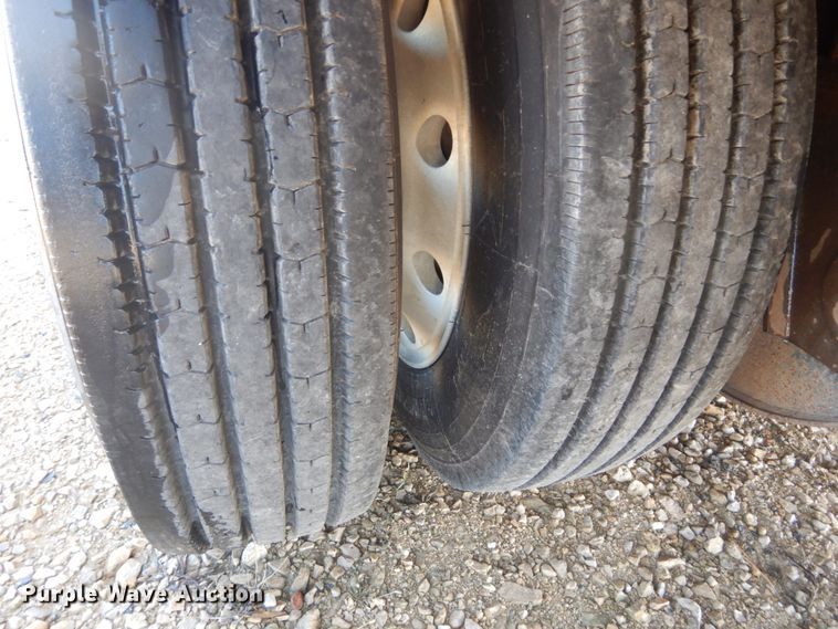 image for item HV9578 1993 Wilson CFD-900  drop deck trailer