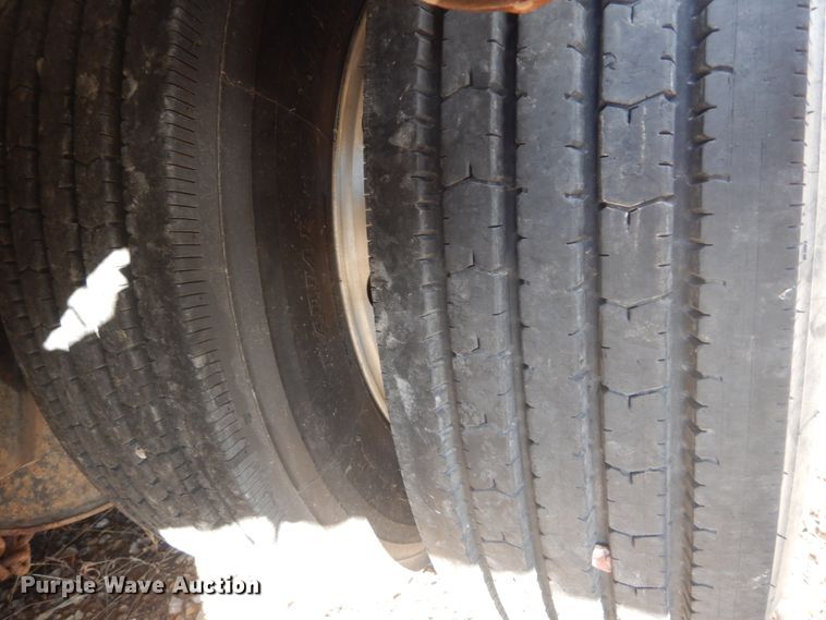 image for item HV9578 1993 Wilson CFD-900  drop deck trailer