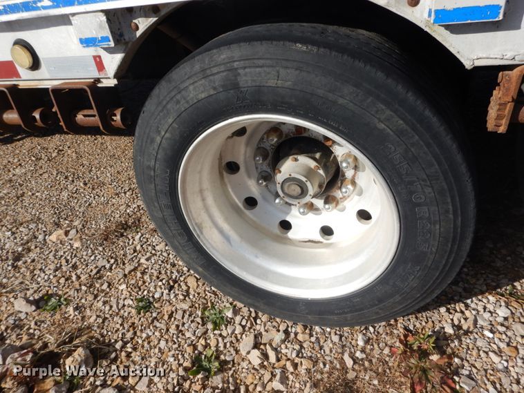 image for item HV9578 1993 Wilson CFD-900  drop deck trailer