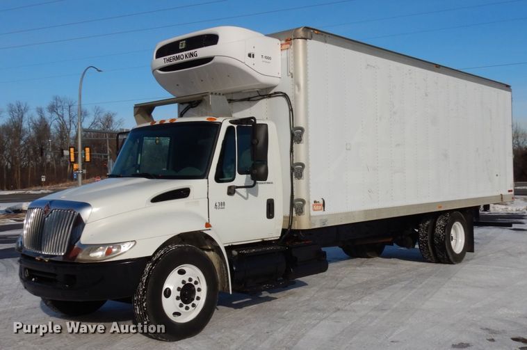 image for item HX9527 2007 International 4300  refrigerated truck