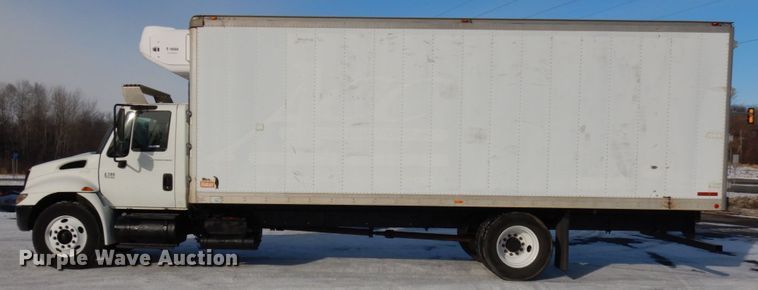 image for item HX9527 2007 International 4300  refrigerated truck