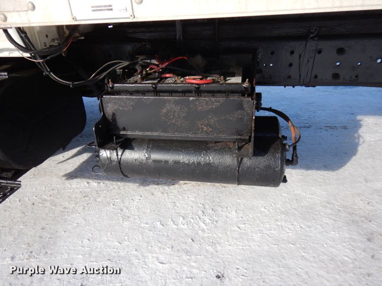 image for item HX9527 2007 International 4300  refrigerated truck