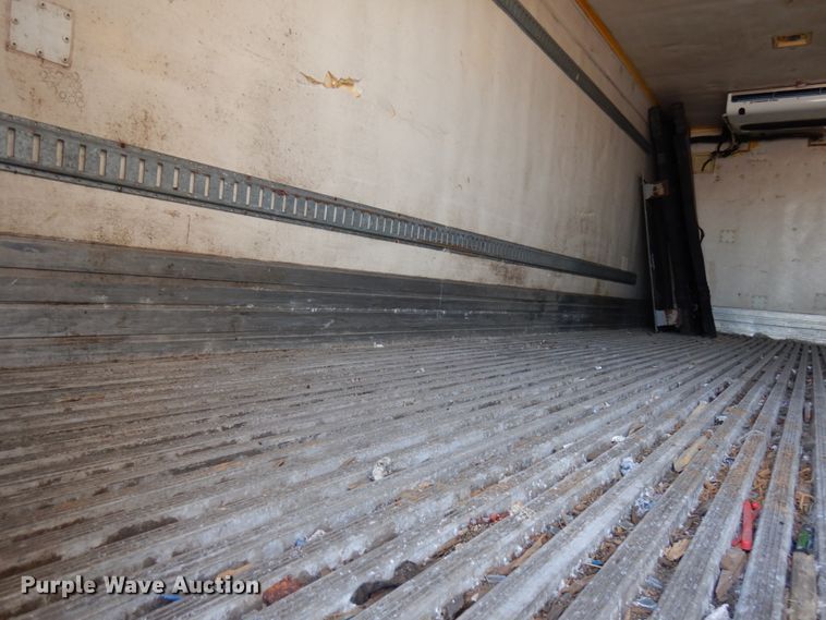 image for item HX9527 2007 International 4300  refrigerated truck