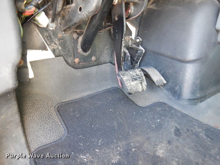 image for item HX9527 2007 International 4300  refrigerated truck