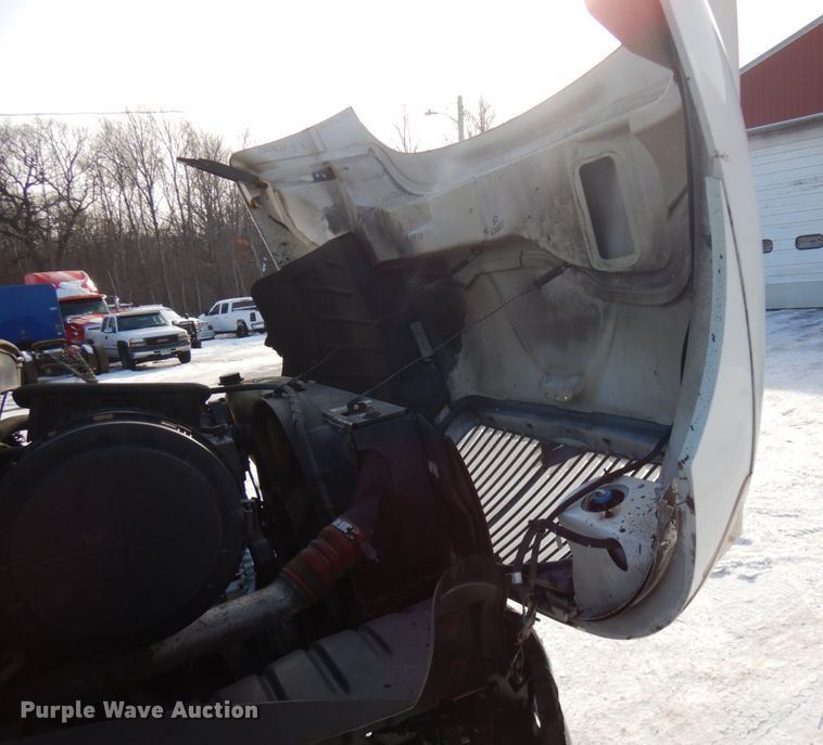 image for item HX9527 2007 International 4300  refrigerated truck