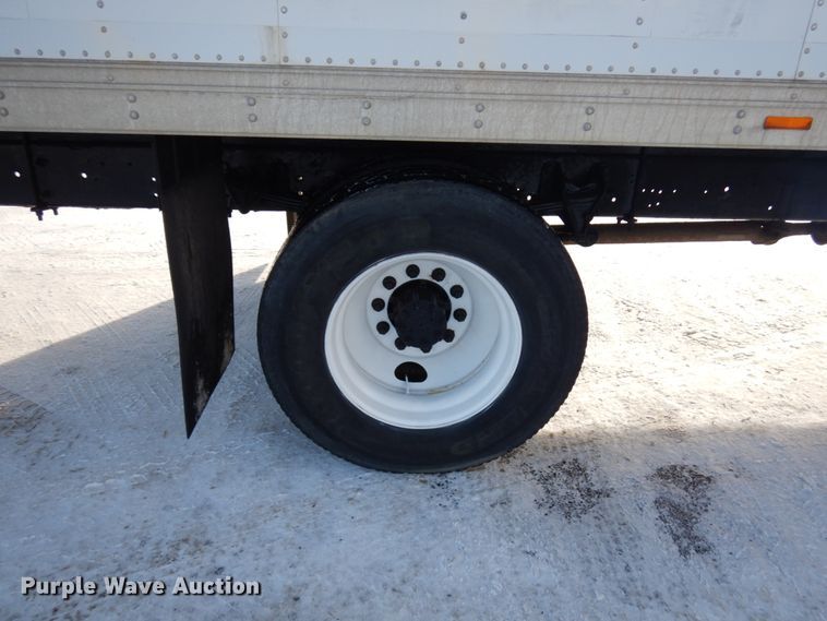 image for item HX9527 2007 International 4300  refrigerated truck