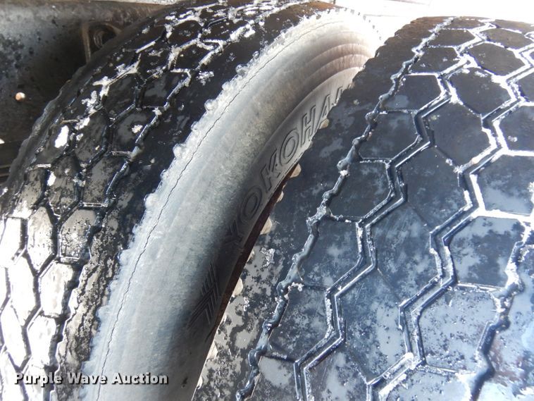 image for item HX9527 2007 International 4300  refrigerated truck