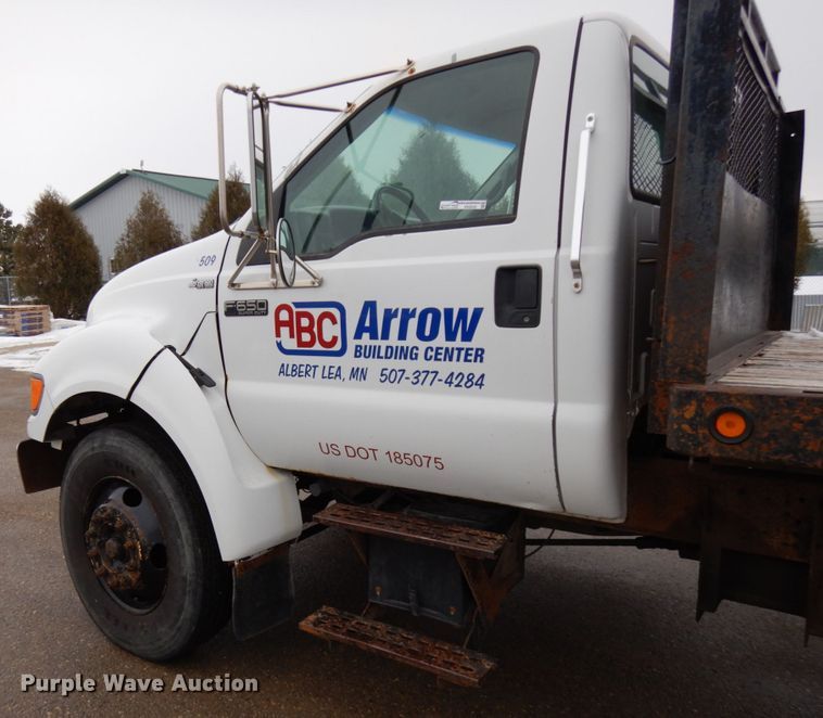 image for item HX9530 2000 Ford F650 dump flatbed truck