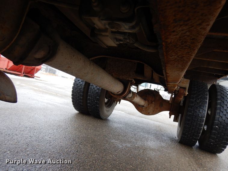 image for item HX9530 2000 Ford F650 dump flatbed truck