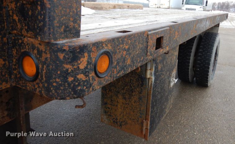 image for item HX9530 2000 Ford F650 dump flatbed truck