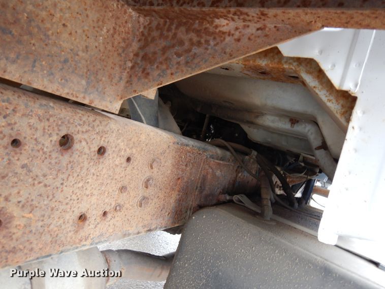 image for item HX9530 2000 Ford F650 dump flatbed truck