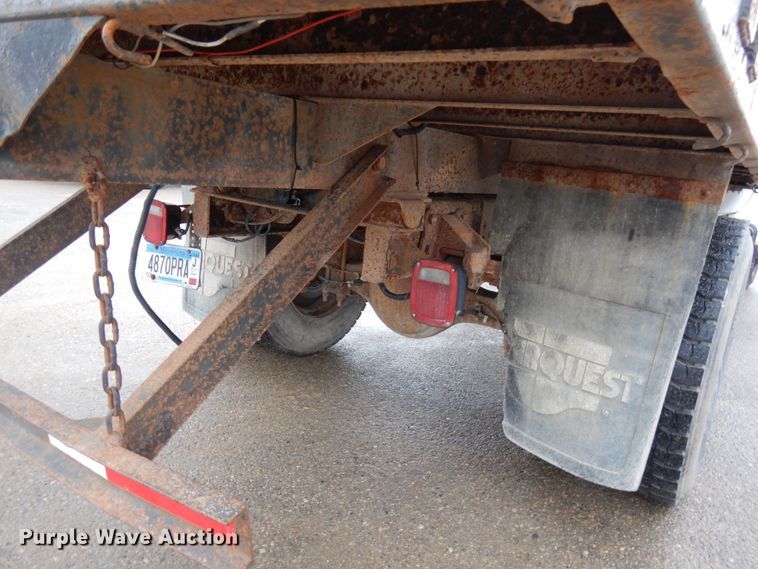 image for item HX9530 2000 Ford F650 dump flatbed truck