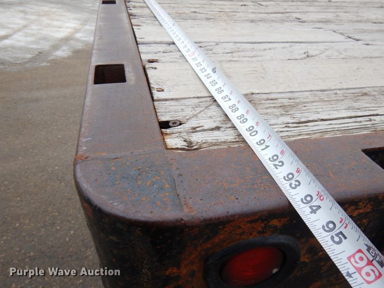 image for item HX9530 2000 Ford F650 dump flatbed truck