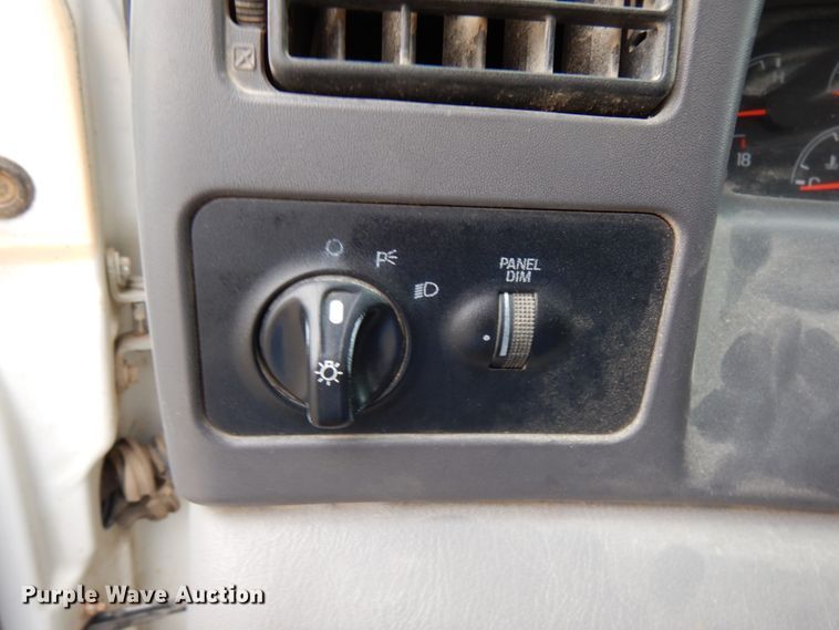 image for item HX9530 2000 Ford F650 dump flatbed truck