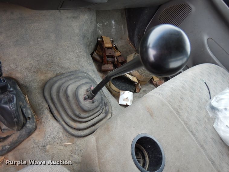 image for item HX9530 2000 Ford F650 dump flatbed truck