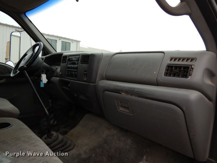 image for item HX9530 2000 Ford F650 dump flatbed truck