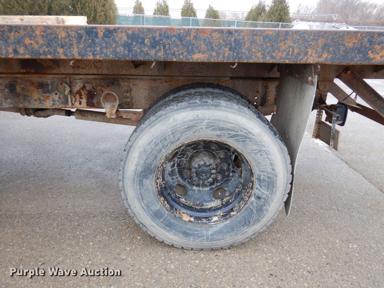 image for item HX9530 2000 Ford F650 dump flatbed truck