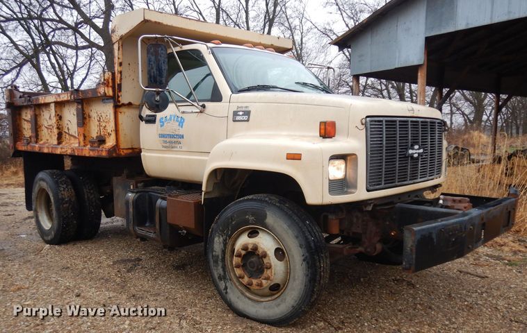 image for item IG9142 1999 Chevrolet C8500  dump truck