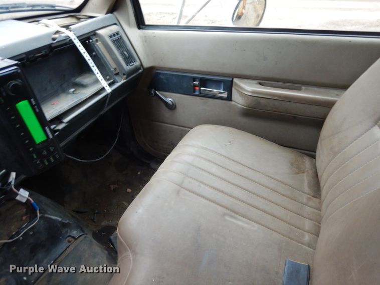 image for item IG9142 1999 Chevrolet C8500  dump truck