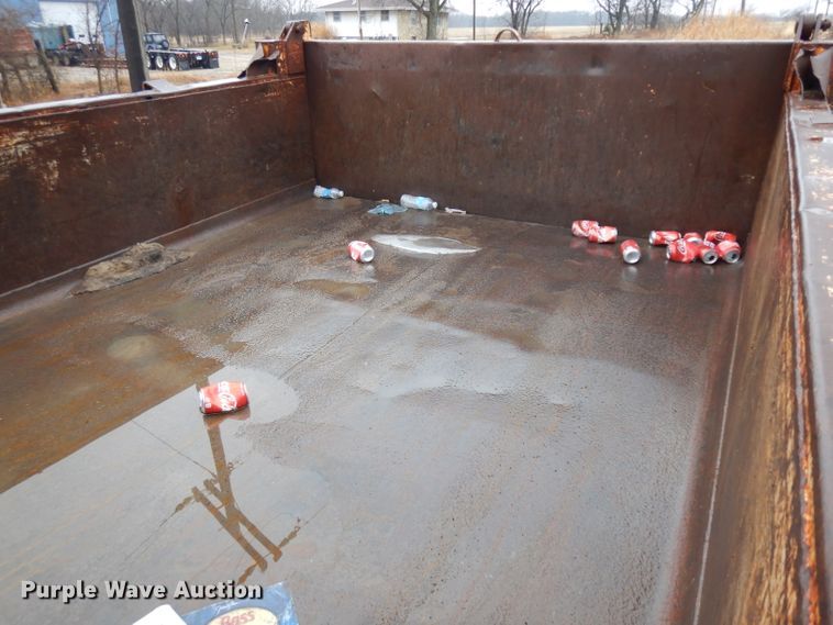 image for item IG9142 1999 Chevrolet C8500  dump truck