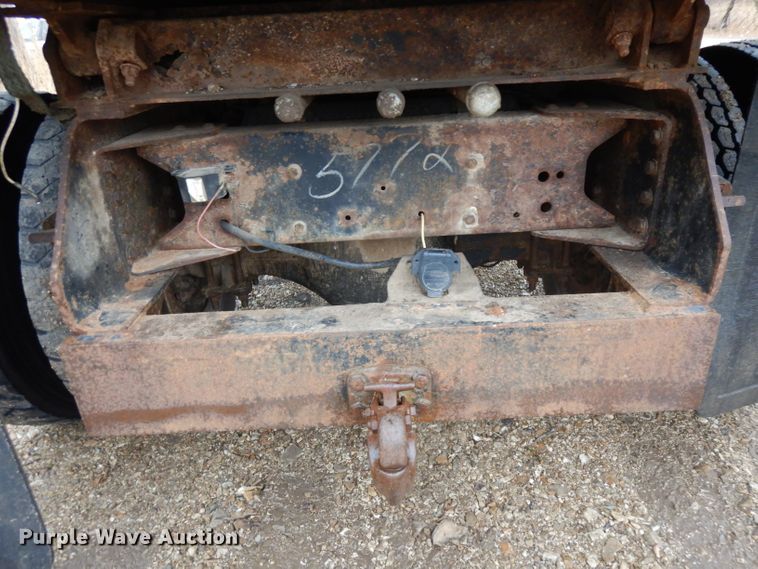 image for item IG9142 1999 Chevrolet C8500  dump truck