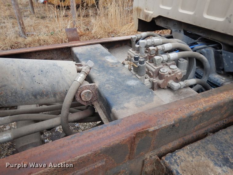 image for item IG9142 1999 Chevrolet C8500  dump truck