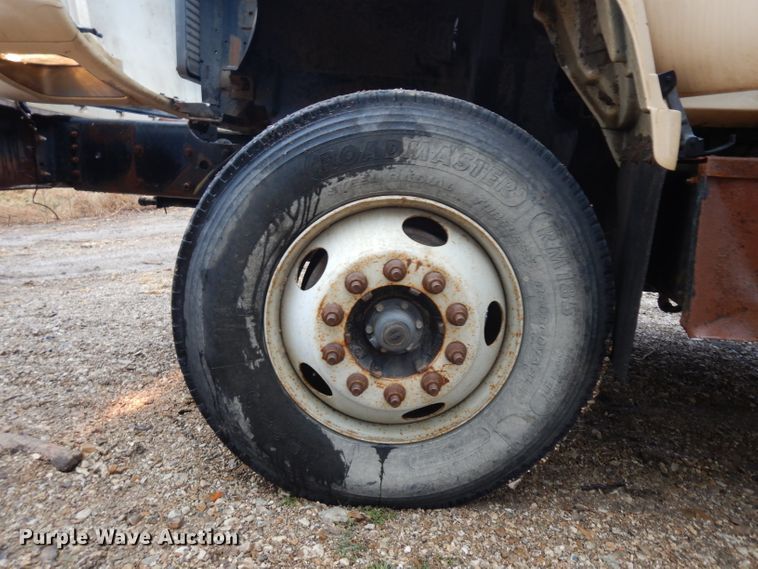 image for item IG9142 1999 Chevrolet C8500  dump truck