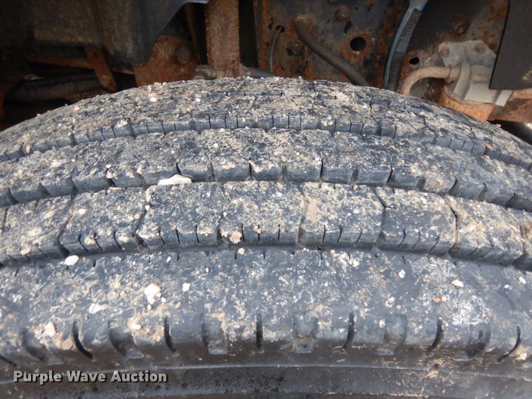 image for item IG9142 1999 Chevrolet C8500  dump truck