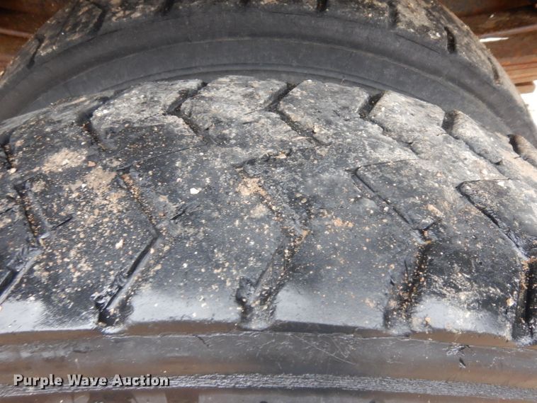 image for item IG9142 1999 Chevrolet C8500  dump truck