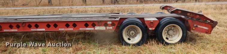 image for item IG9143 2004 Fontaine FLT-7-35HBT  equipment trailer