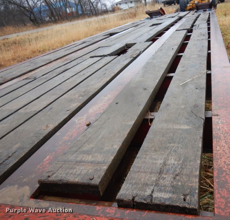 image for item IG9143 2004 Fontaine FLT-7-35HBT  equipment trailer