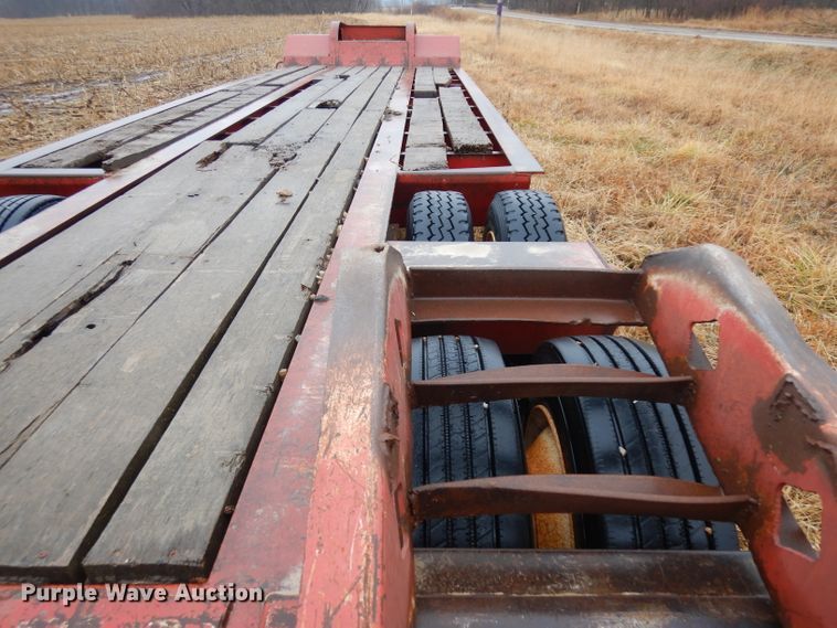 image for item IG9143 2004 Fontaine FLT-7-35HBT  equipment trailer